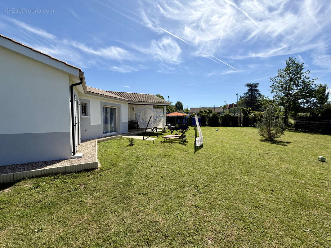 À Vendre   Maison de Plain-Pied avec Garage    La Force - photo 2