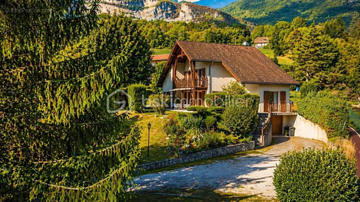 Maison à VARCES-ALLIERES-ET-RISSET