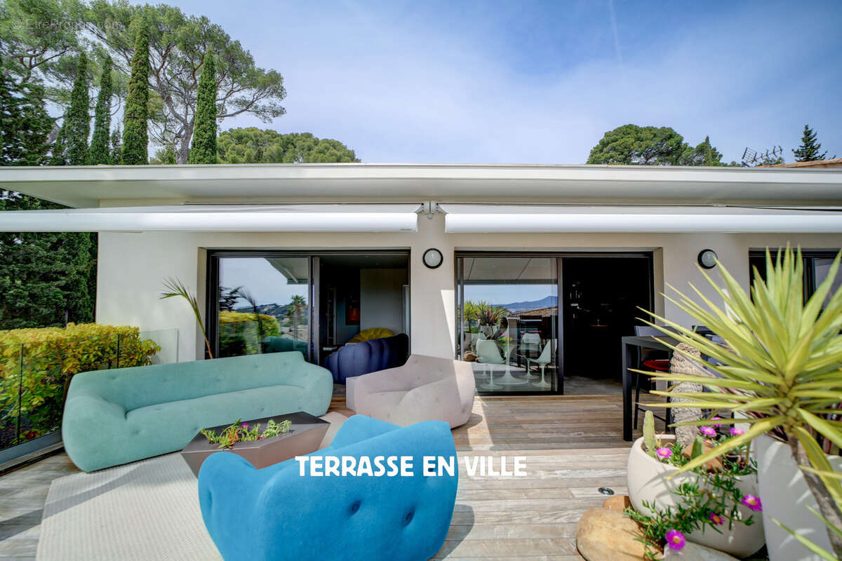 Appartement à SANARY-SUR-MER