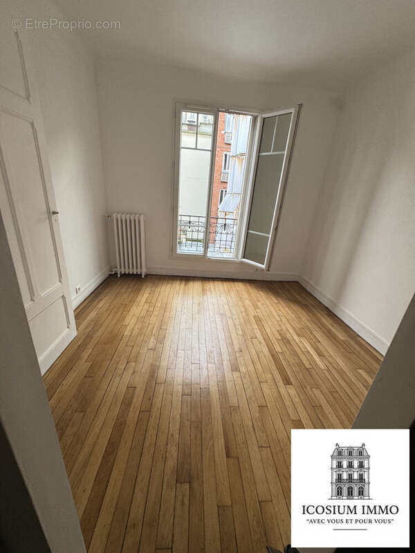 Appartement à PARIS-14E