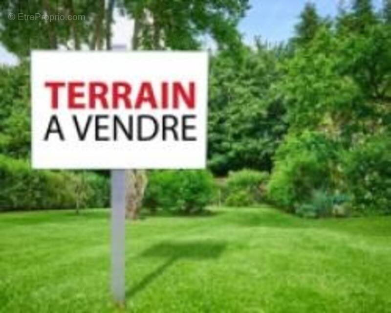 Terrain à GUISSENY