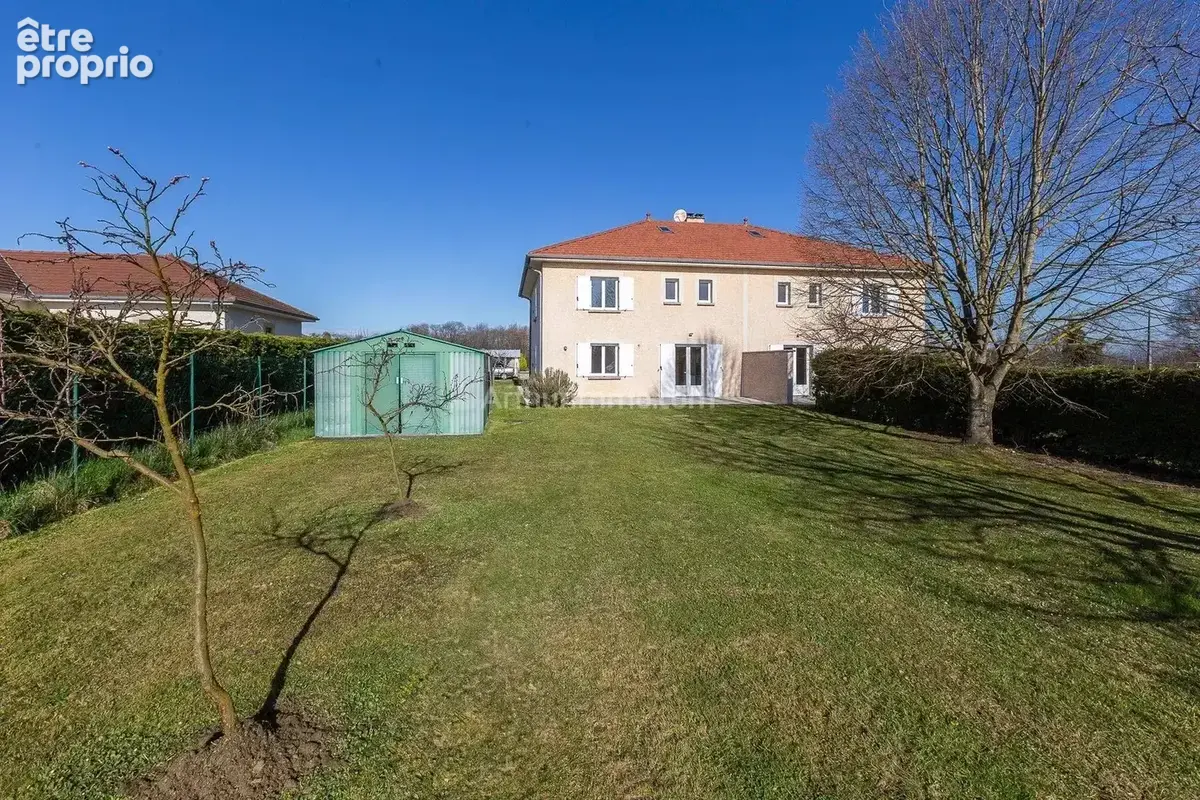 Photo Maison à Saint-Sorlin-De-Morestel au prix de 295 000€