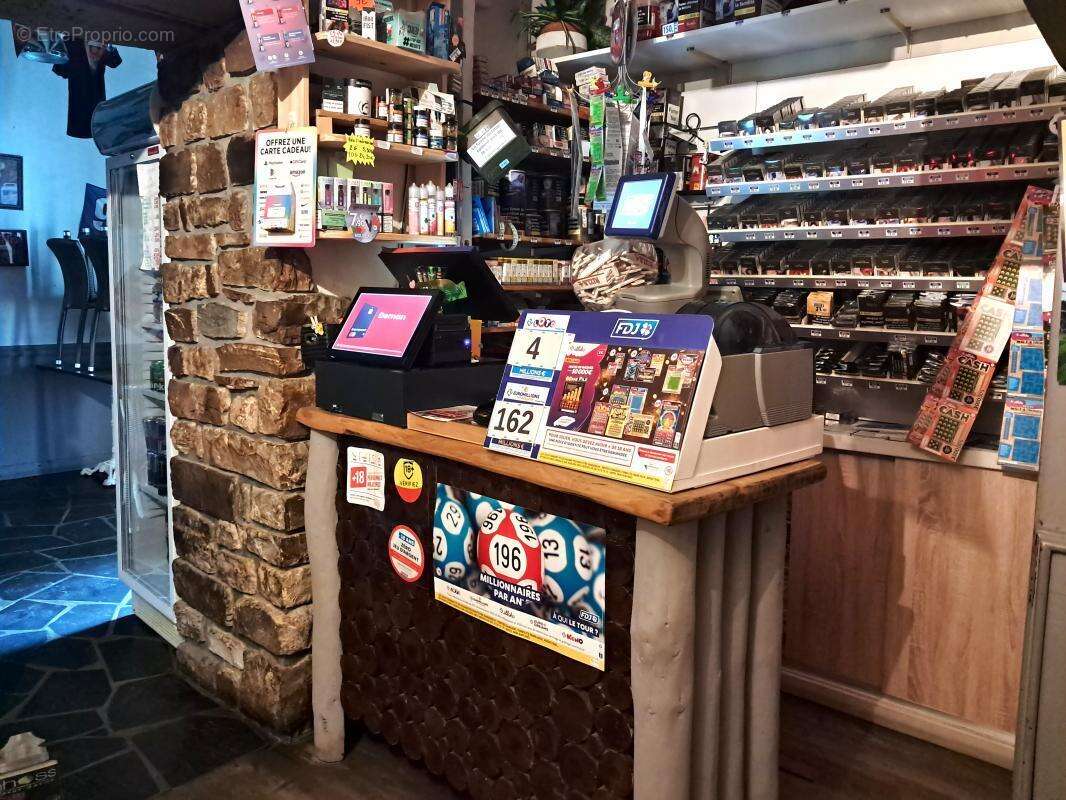 Commerce à ERCE-EN-LAMEE