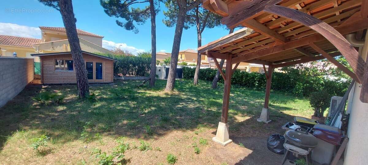 Villa de type T5 au Grau d'agde de 121m² environ sur une parcelle de 1 000m² environ. - photo 4