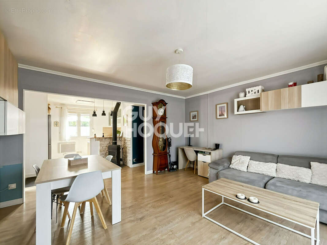 Maison 5 pièces à vendre à Fontenay Trésigny - photo 3