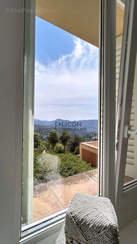 Appartement à FALICON