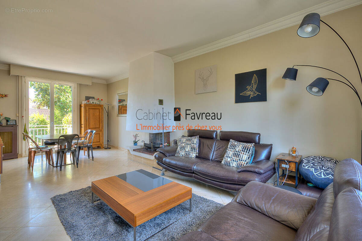 Maison à L&#039;HAY-LES-ROSES