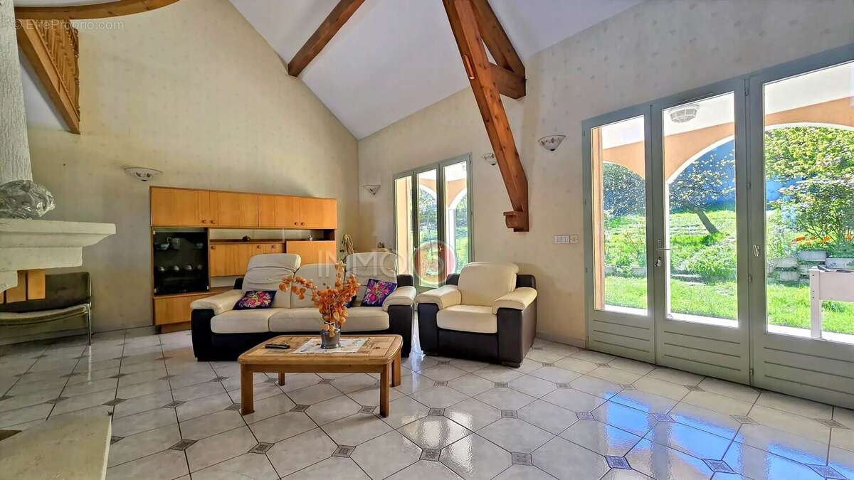 Maison à VILLEMOMBLE