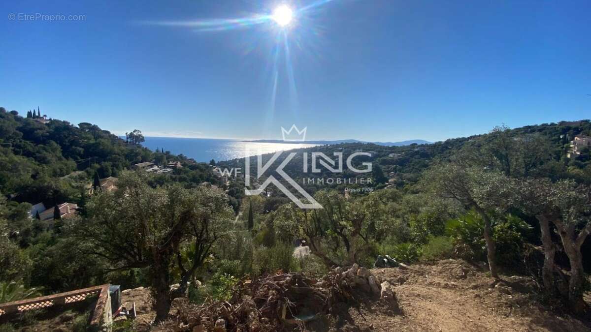 Maison à LES ISSAMBRES