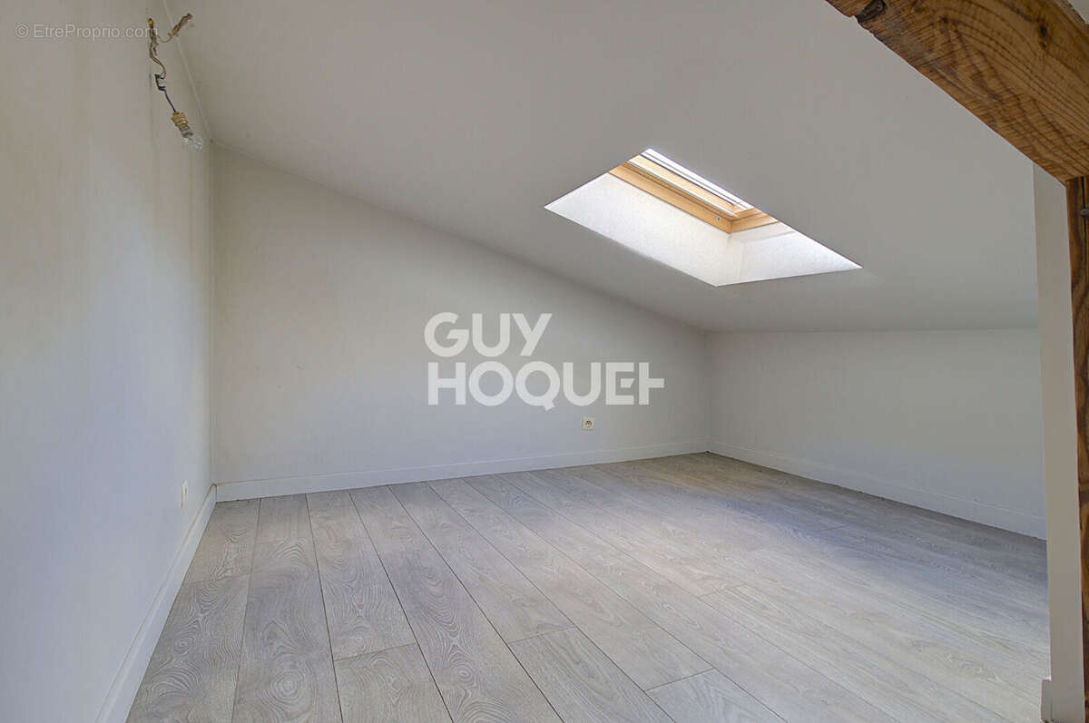 Appartement à PARIS-20E