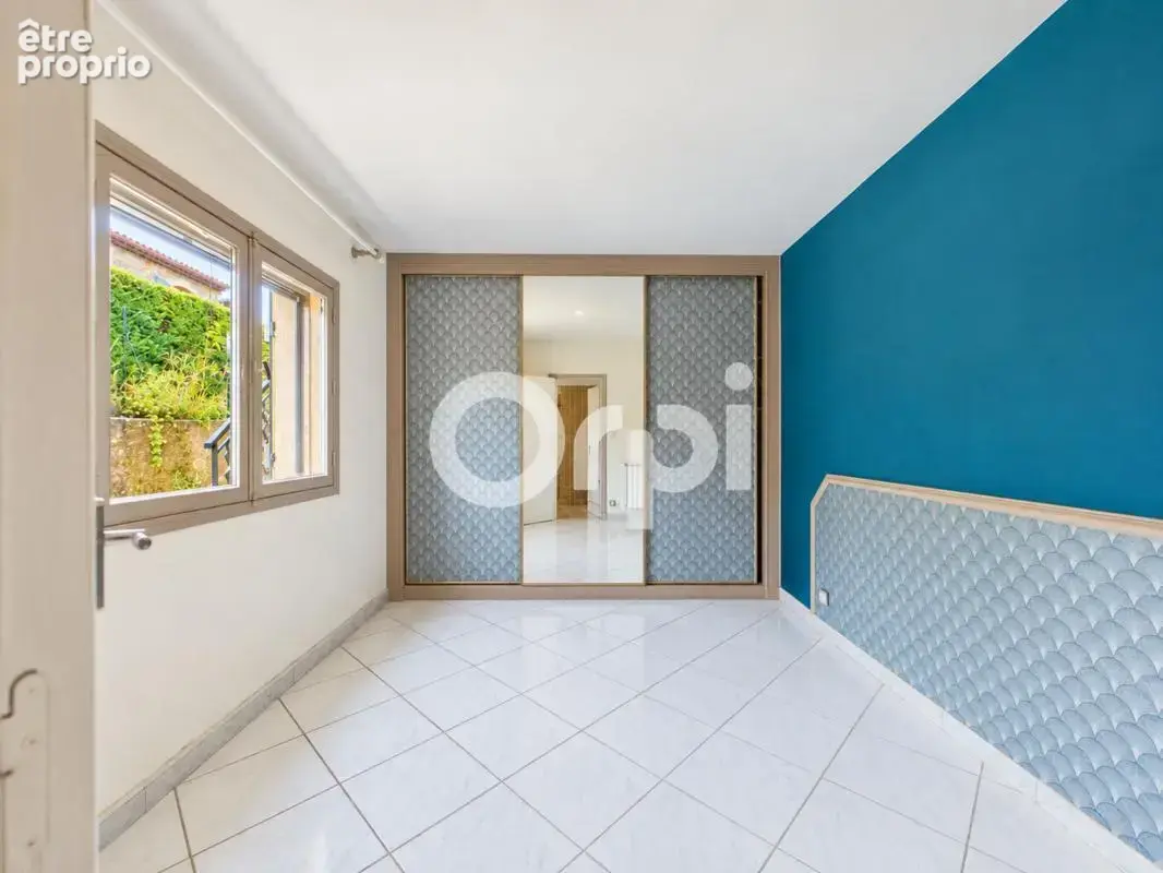 Atypique – 2 610 m² de terrain – espace professionnel - photo 9