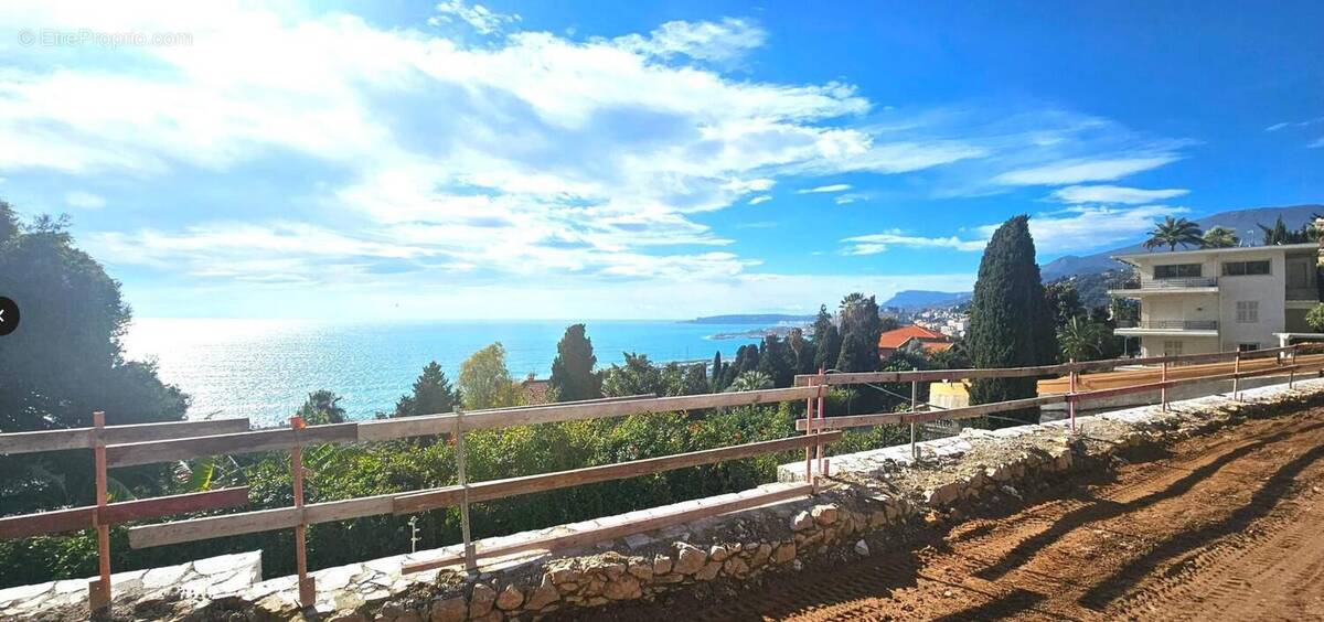 Appartement à MENTON