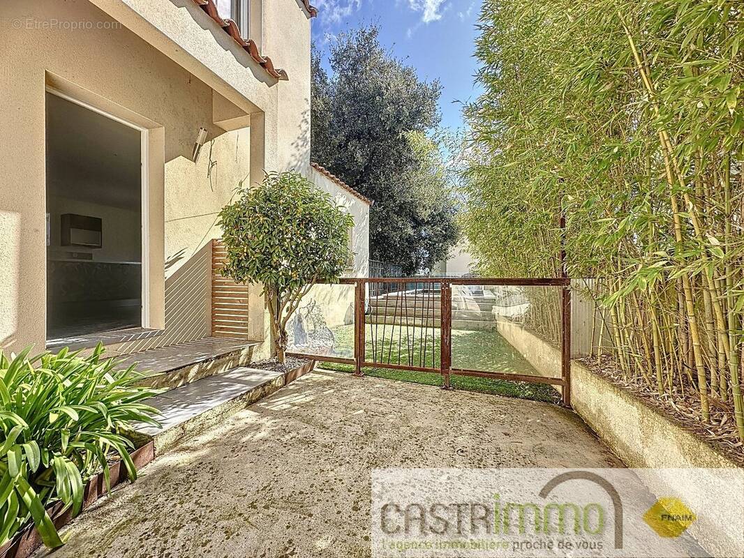 Maison à CASTRIES