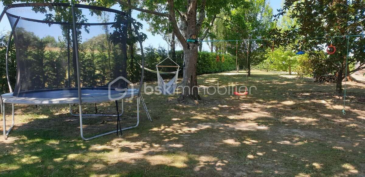 Maison à VILLENEUVE-DE-MARSAN