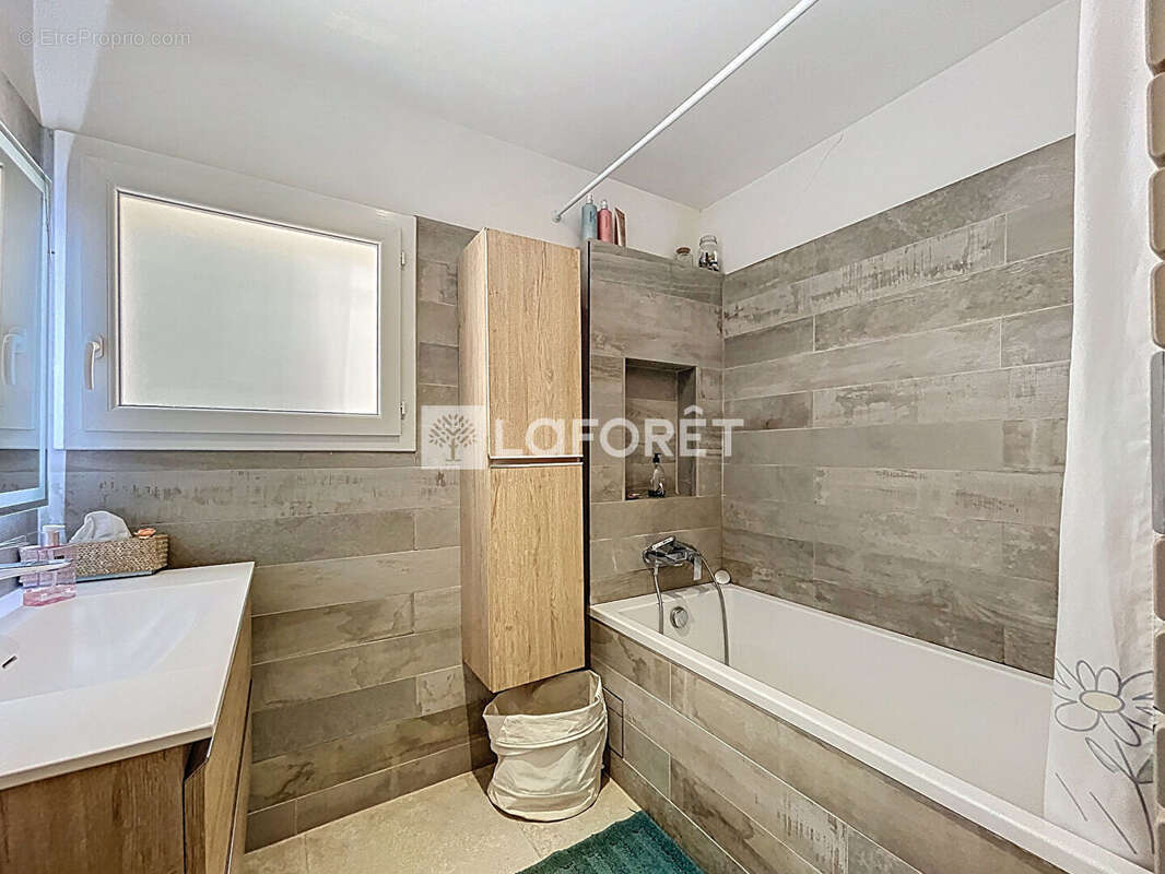 Maison à LA VALETTE-DU-VAR