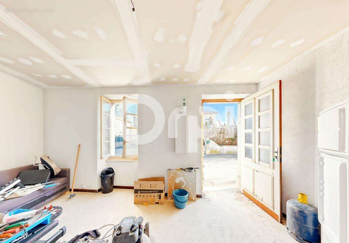 Maison à SAINT-ALBAN-AURIOLLES