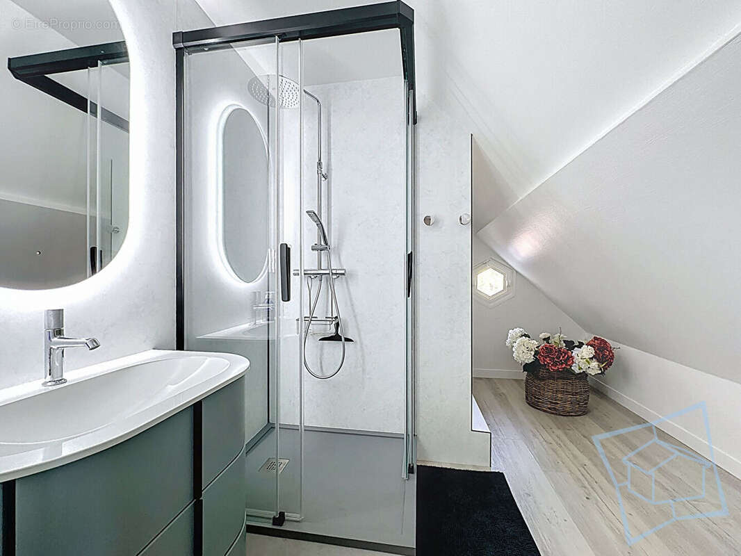 Maison à DAMPIERRE-EN-YVELINES