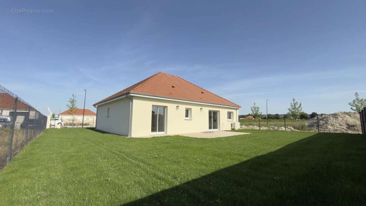 Maison à ROSIERES-PRES-TROYES