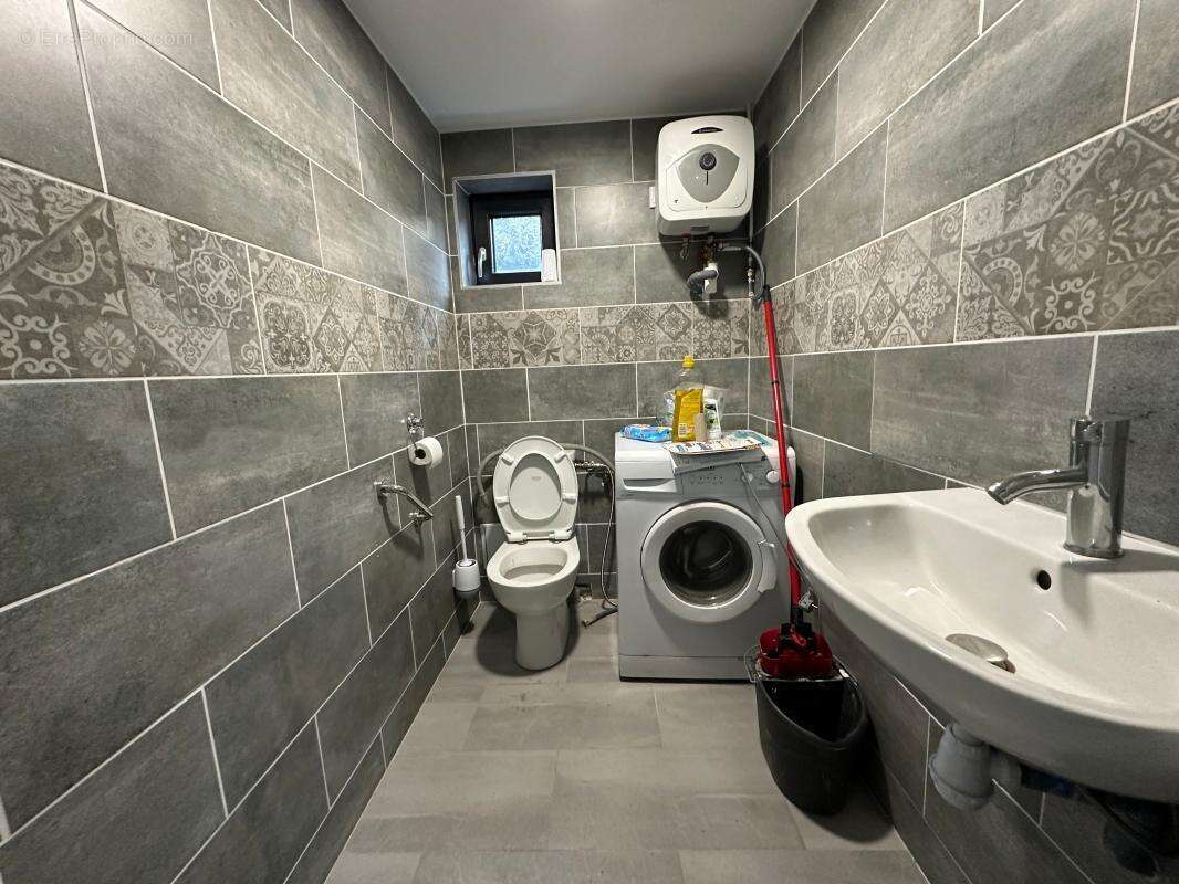 Commerce à GUILLERVAL