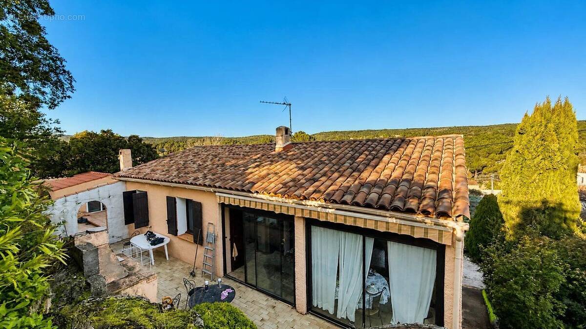 Maison à POURRIERES