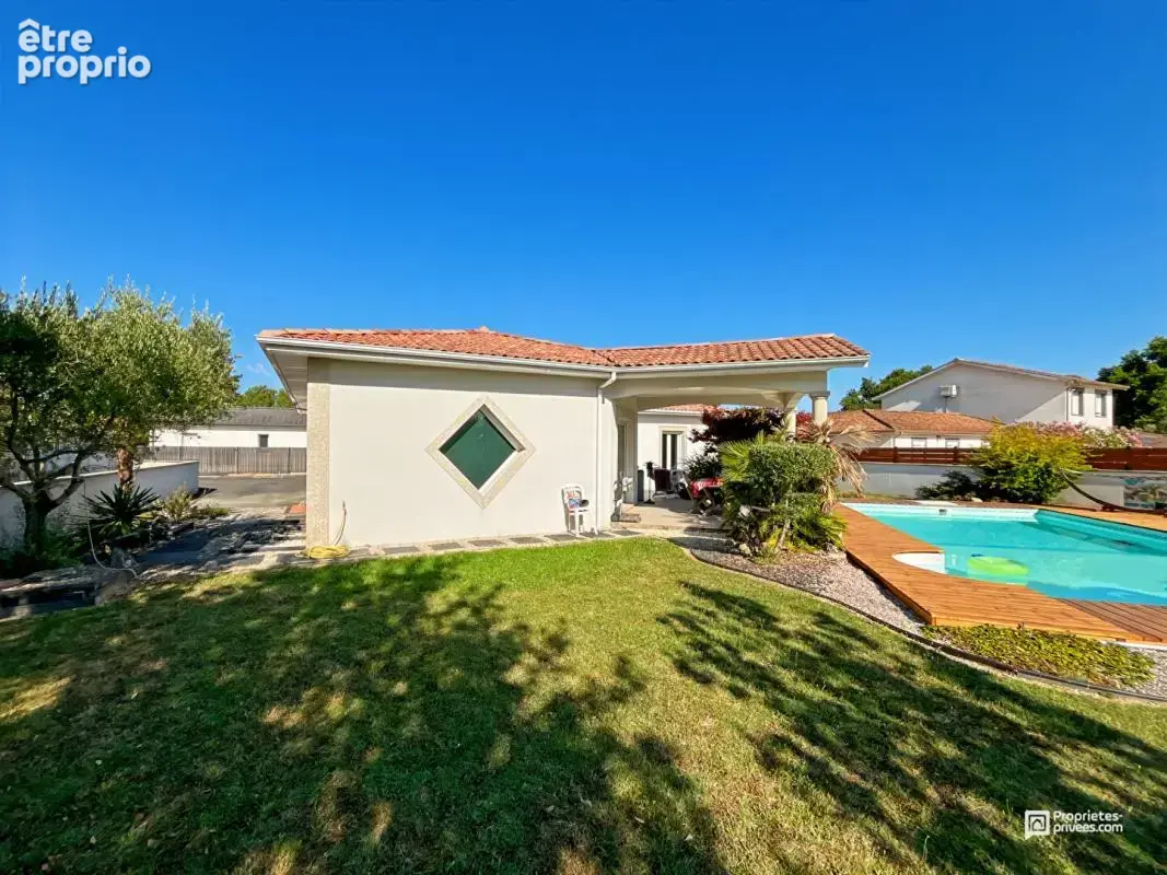 Maison familiale 150 m² - 4 chambres - Piscine - Garage - Ambarès - photo 5