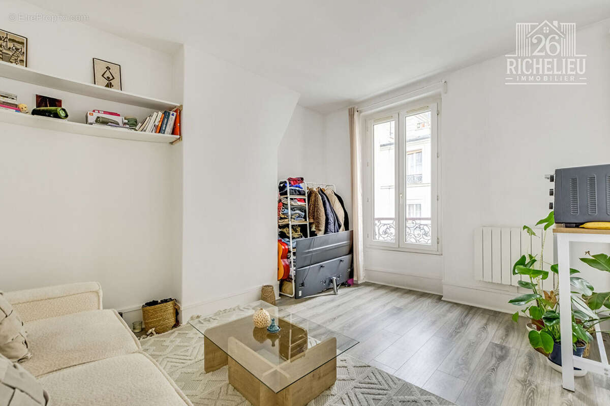 Exclusivité - Studio de charme au coeur du 11ème arrondissement - photo 3