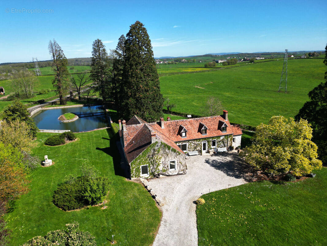 Photo 1 - Maison à MARLY-SUR-ARROUX