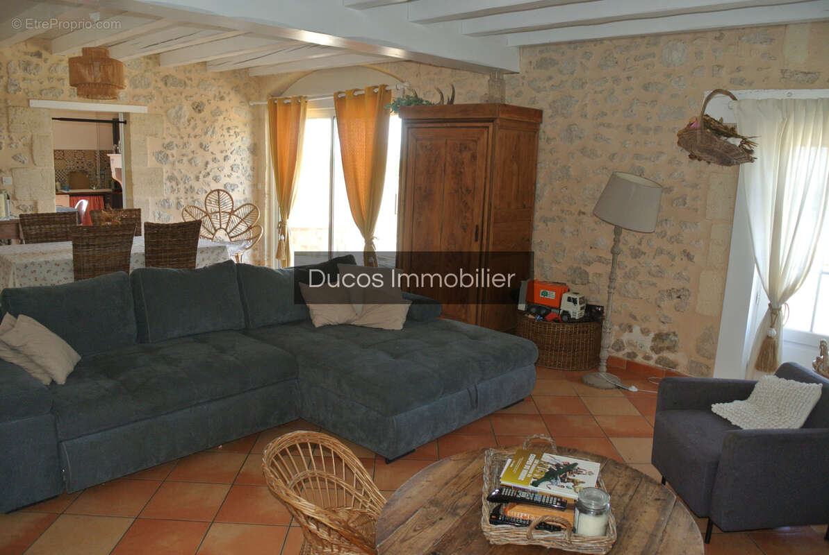 Belle rénovation pour cette Maison en pierre à 1 H de Bordeaux - photo 7