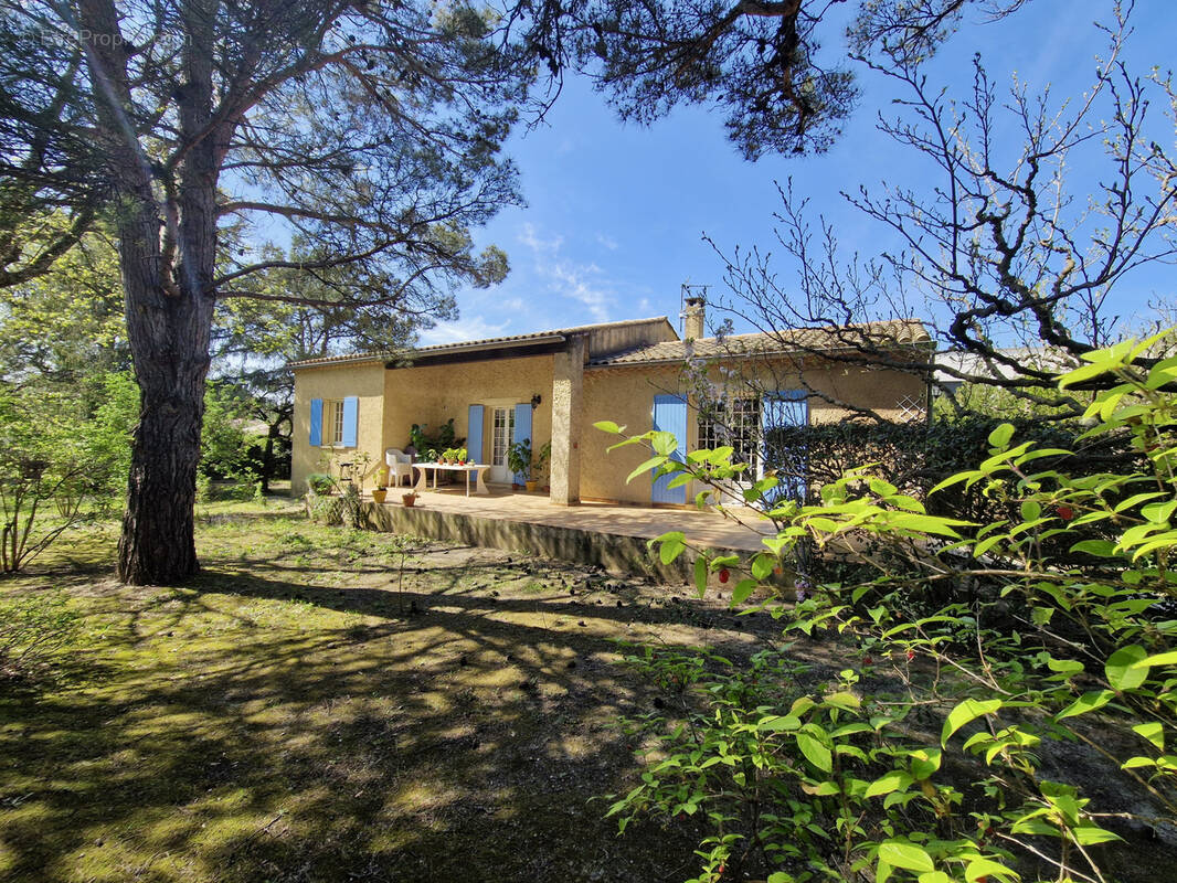 Maison à ROBION
