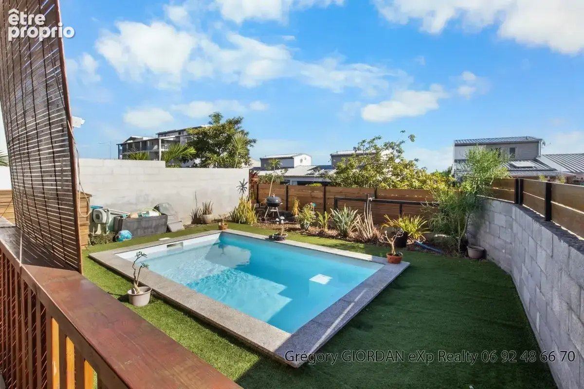 Maison 103 m² à Saint-Pierre  - photo 2
