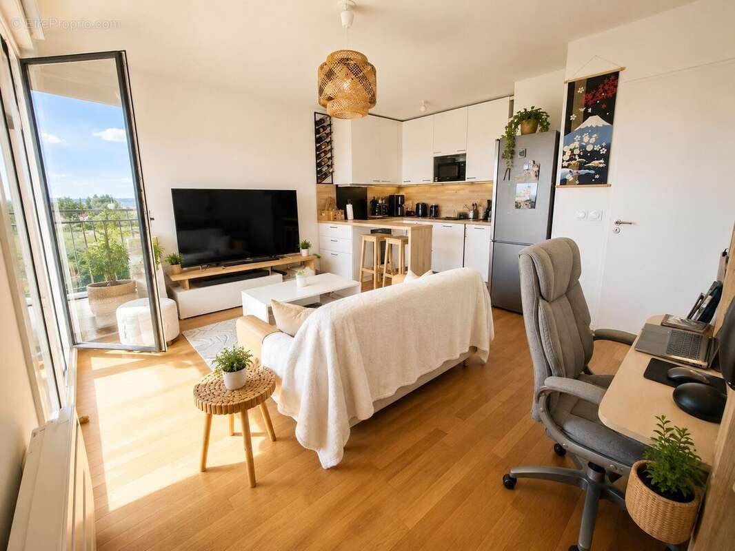 Appartement 43 m² à Fontenay-Le-Fleury  - photo 3