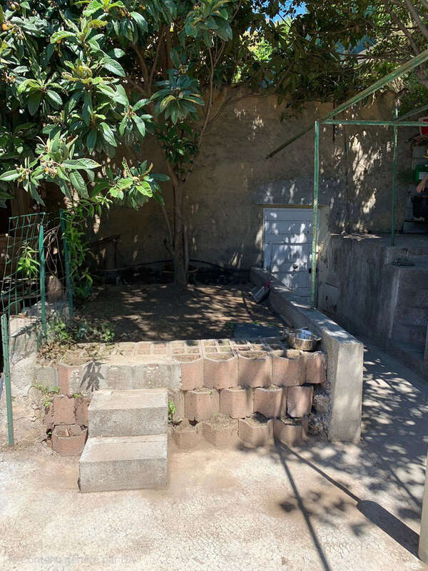 Appartement à CONTES