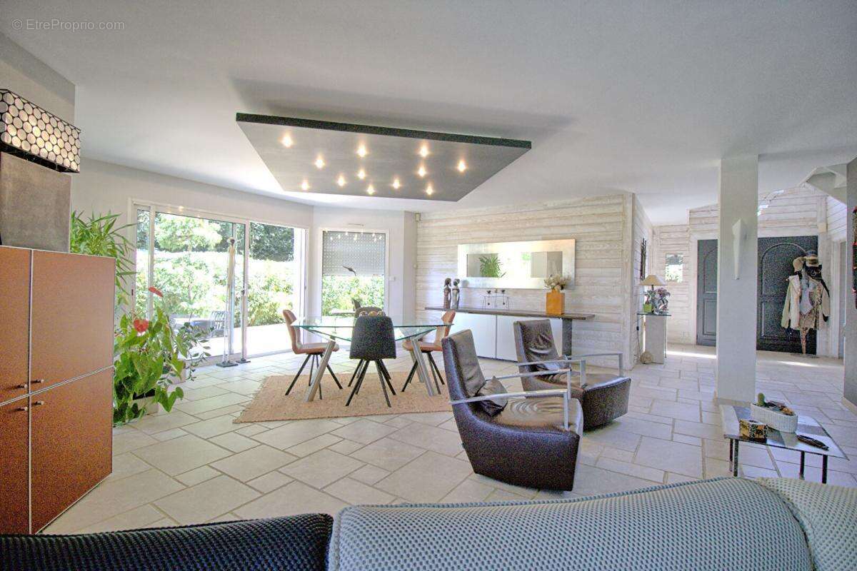 Demeure de prestige  7 pièce(s) 180 m2 - photo 4