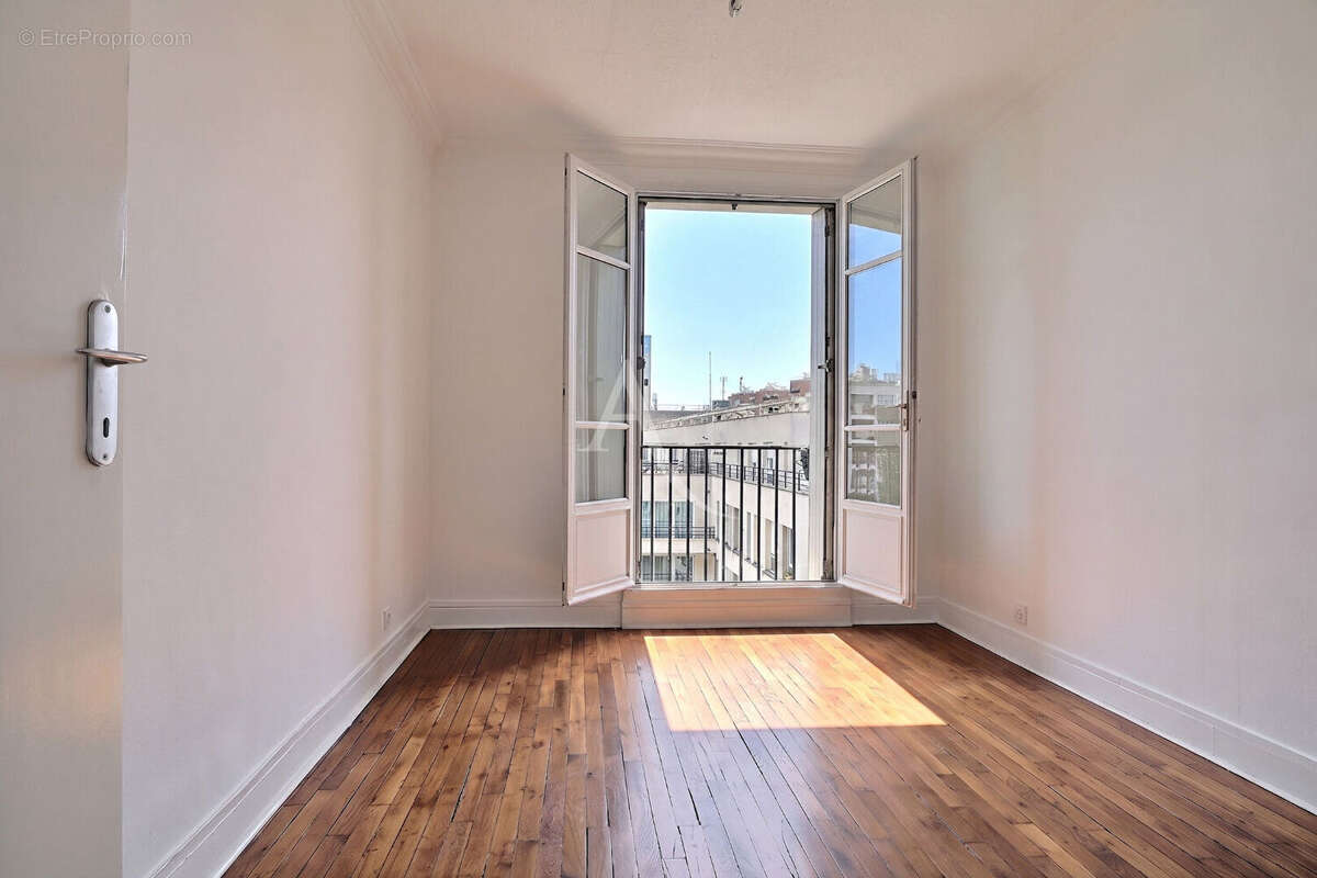 Appartement à AUBERVILLIERS