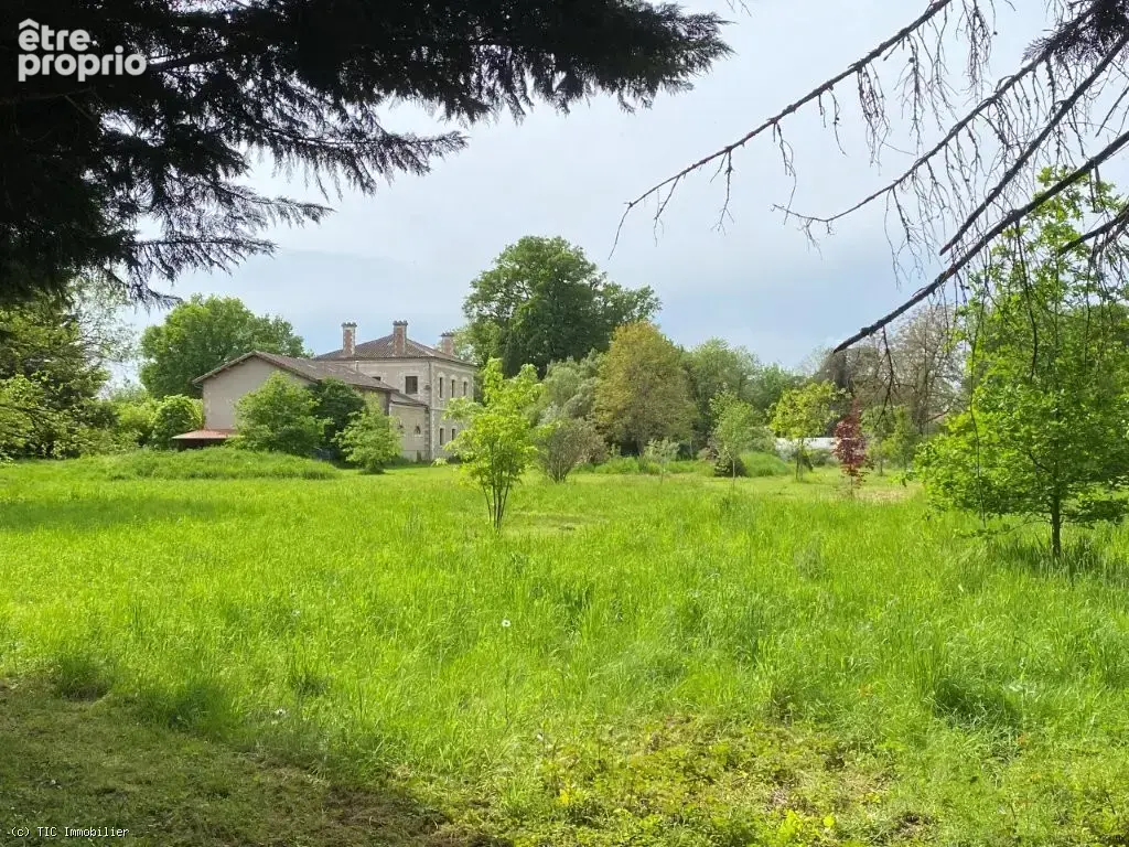 Superbe Ancien Prieuré Bien Rénové Avec Piscine, Mares et Parc Clos - photo 33