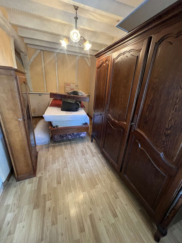 Maison à BOSGUERARD-DE-MARCOUVILLE