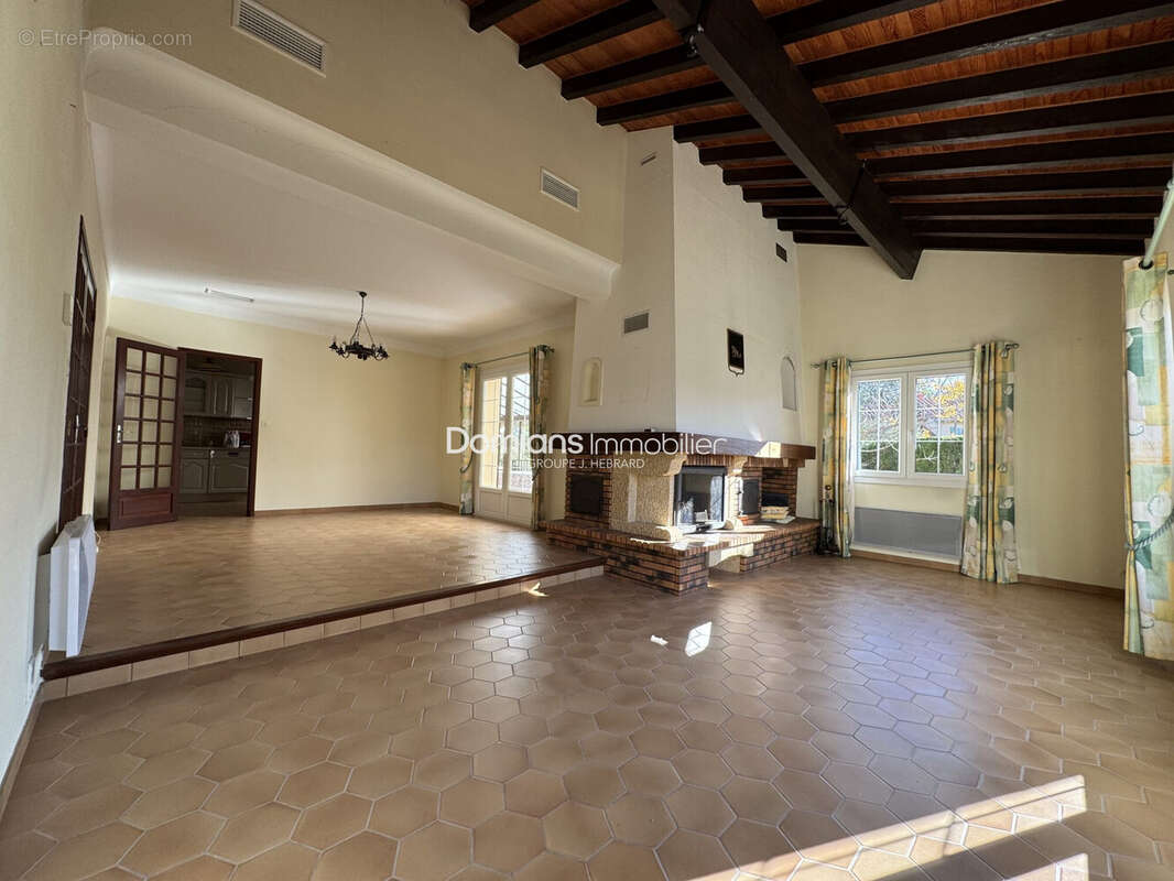 Maison 145 m² à Llupia  - photo 3