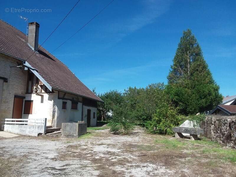 Maison à PERRIGNY-SUR-L'OGNON