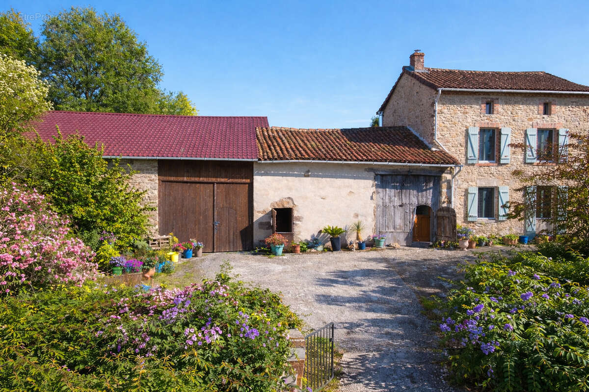 Maison à VILLEFAVARD