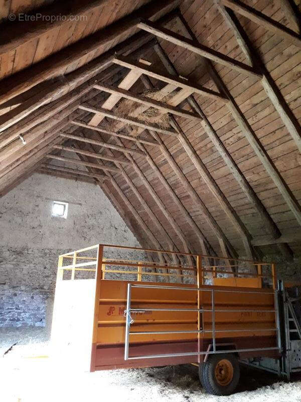 Maison à LAQUEUILLE