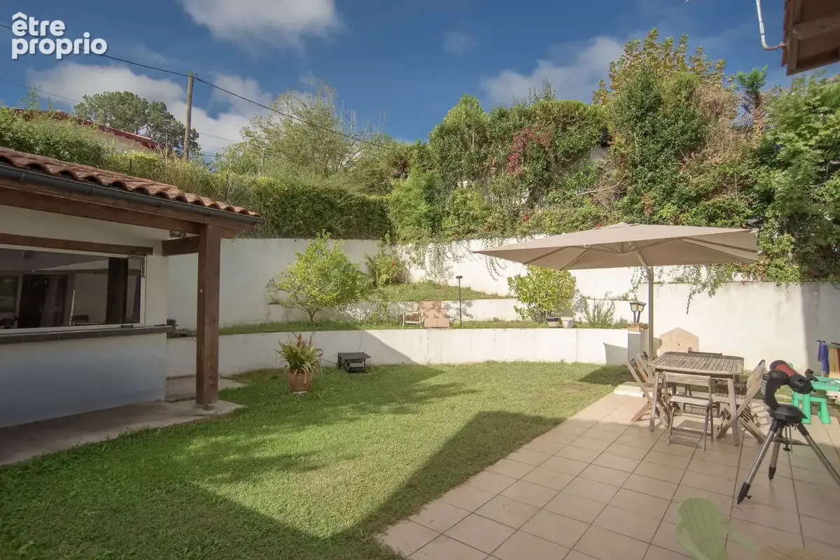 Maison individuelle récente avec jardin, garage, cave et annexe - photo 3