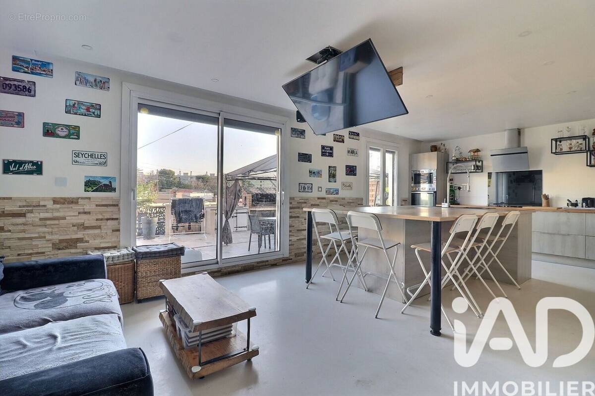 Photo 1 - Maison à MARSEILLE-13E