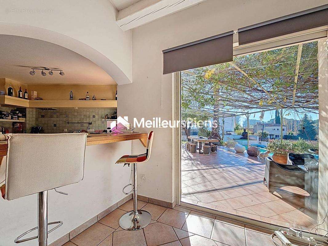 Maison à LE CASTELLET