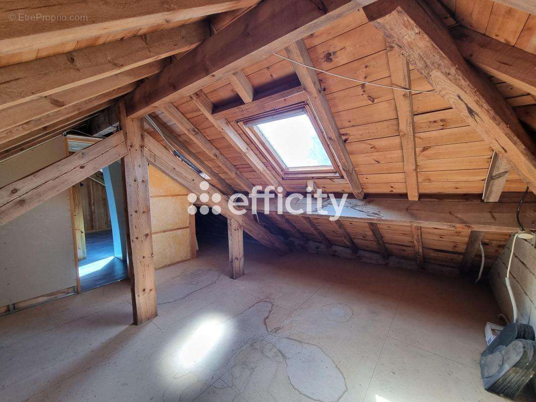 Maison 198 m² à Les Monts-Verts  - photo 9
