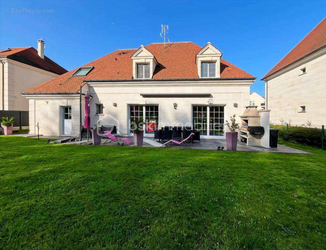 Splendide maison contemporaine 7 pièces - avec vue sur le Golf d'Ormesson - photo 16