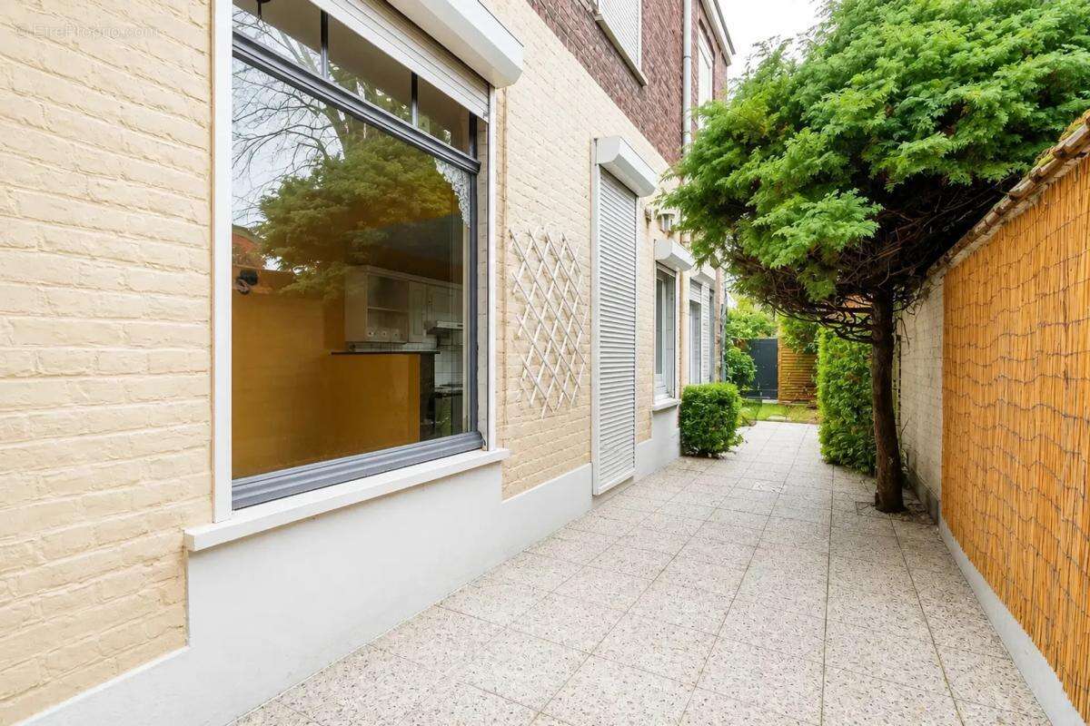 Charmante maison 9 pièces, Roubaix - Rénovation à prévoir - photo 11