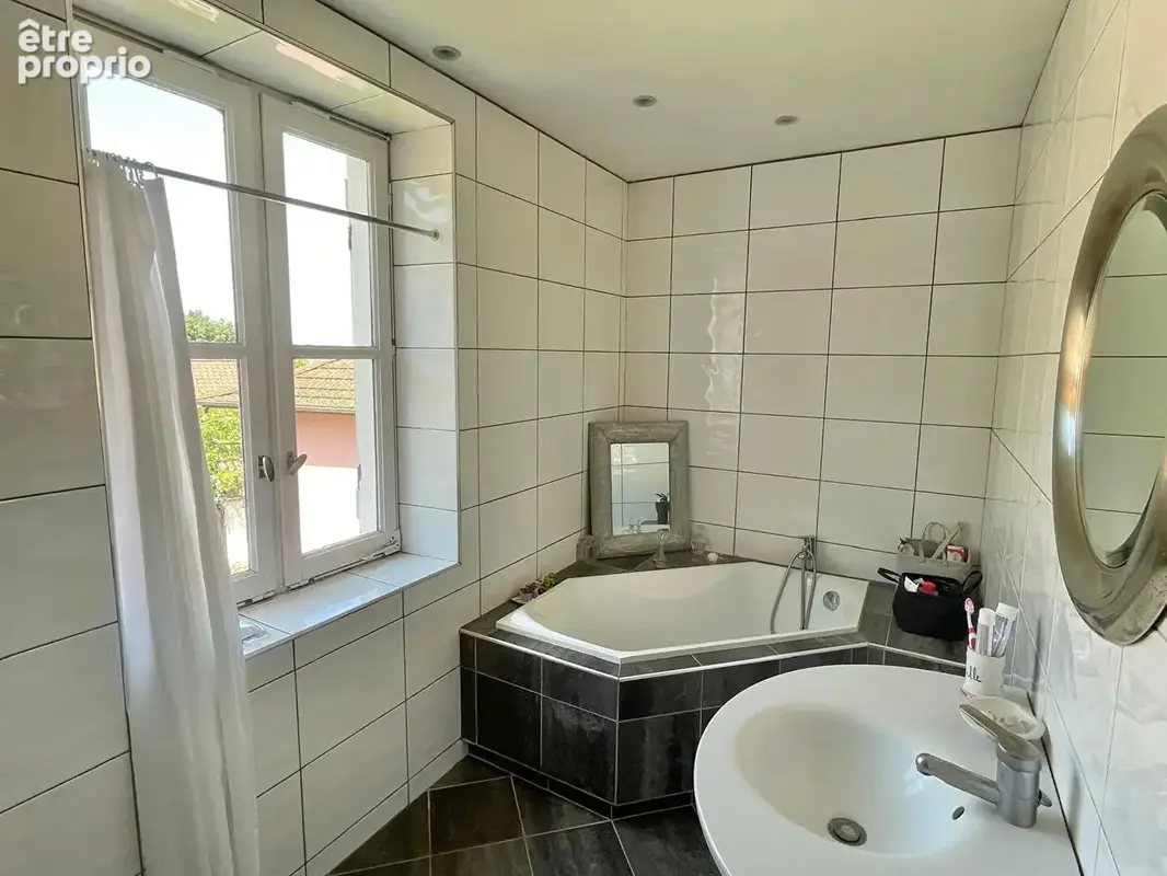 Maison t6 de 140 m² à bourgoin-jallieu - photo 8