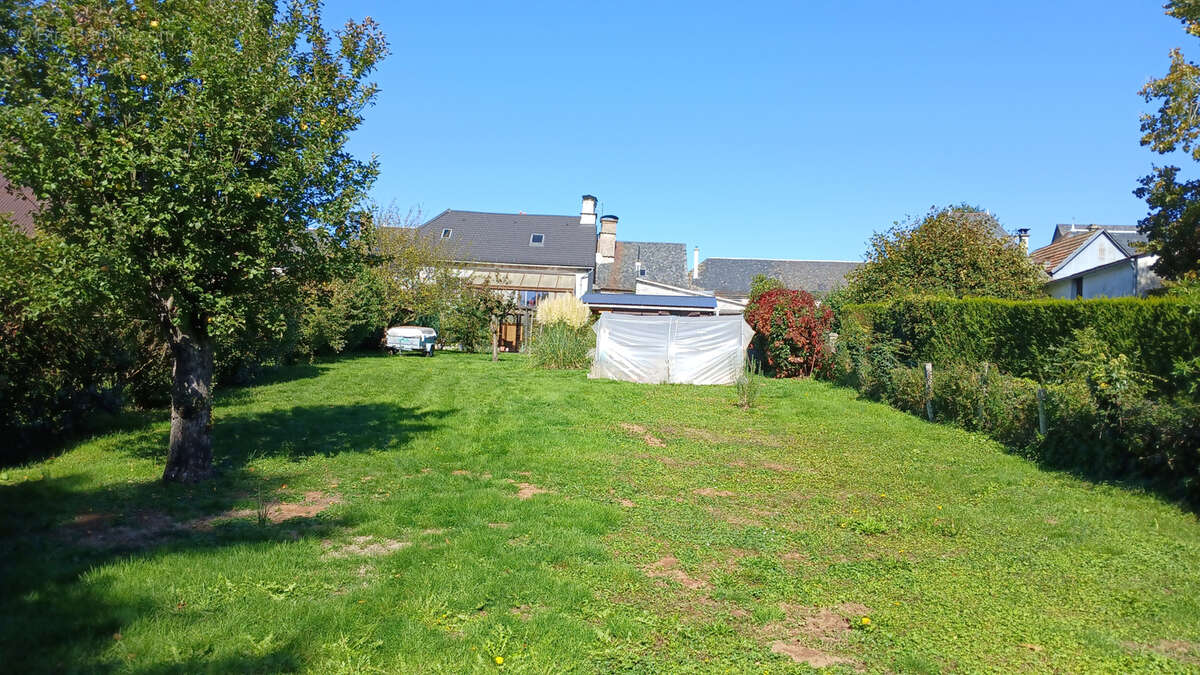 Maison à CHAUSSENAC