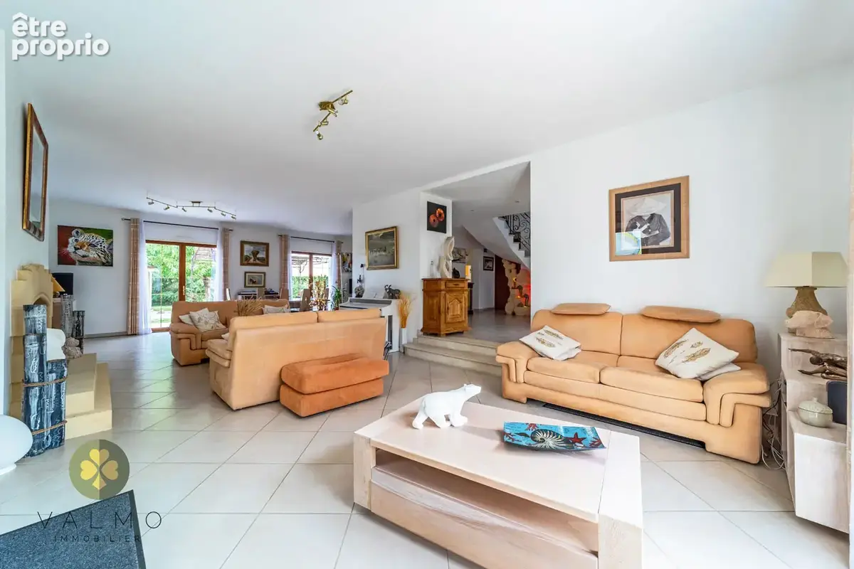Maison 260 m2 avec piscine couverte - photo 11