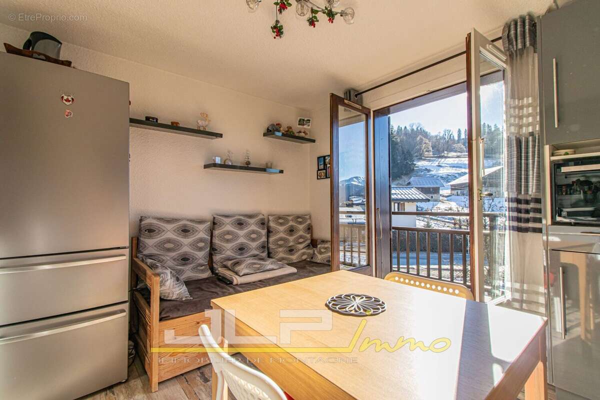 Appartement à DEMI-QUARTIER